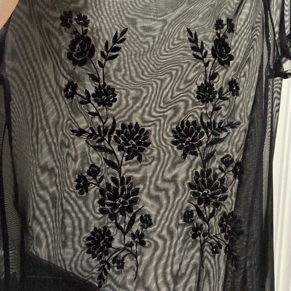 Forever 21 shirt - Picture 2 of 6